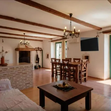 Wunderschoene Steinvilla Mit Privatem Garten Holiday home